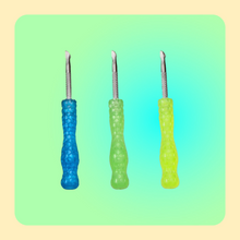 Load image into Gallery viewer, GLOW IN THE DARK RESIN HANDLE DAB TOOL
