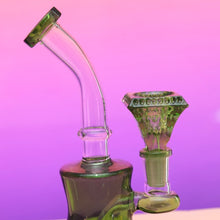 Load image into Gallery viewer, Cute Green Mini Bong / Water Pipe