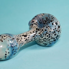 Load image into Gallery viewer, Blue Dotted Hand Pipe for Smoking
