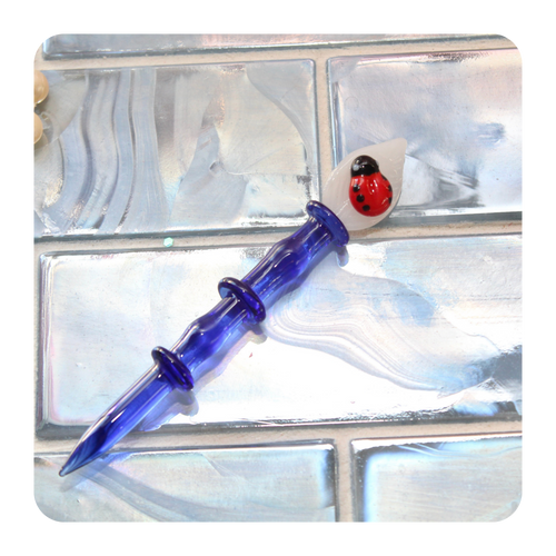 Lady Bug Dabber with Blue Tip for Smoking Concentrates | Shop Bloomfield