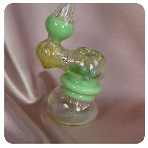 Adorable, Fun-Sized Cute and High Quality Green Bubbler for Smoking